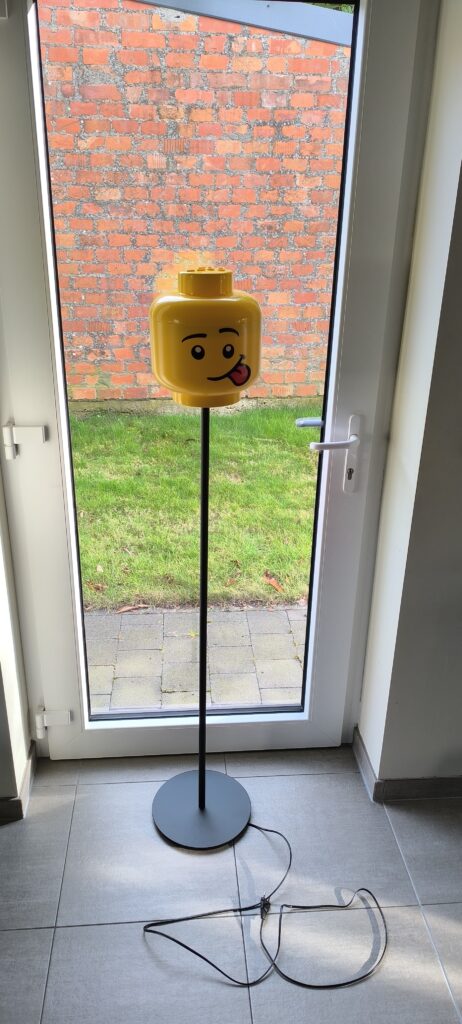 Lego lamp 150cm groot en met 24 cm L hoofd