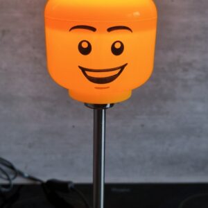 Lego lamp 38 cm hoog en met 10 cm XS hoofd