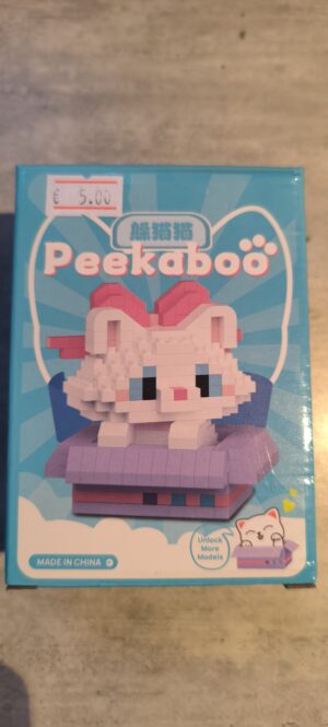 Mekansm Peekaboo kitten met strikje