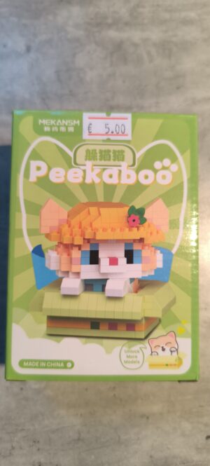 Mekansm Peekaboo kitten met hoed